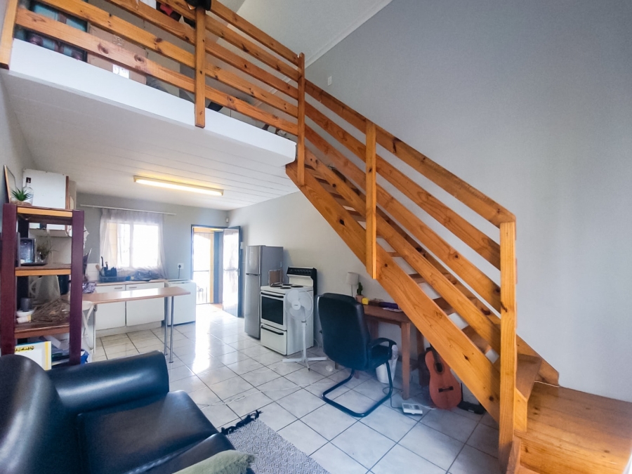 1 Bedroom Property for Sale in Kannoniers Park North West